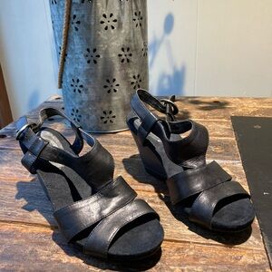Women's Black Wedge Sandals
